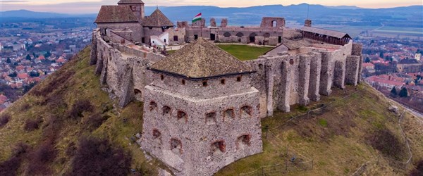 Babí léto na Balatonu - Hrad Sümeg Maďarsko