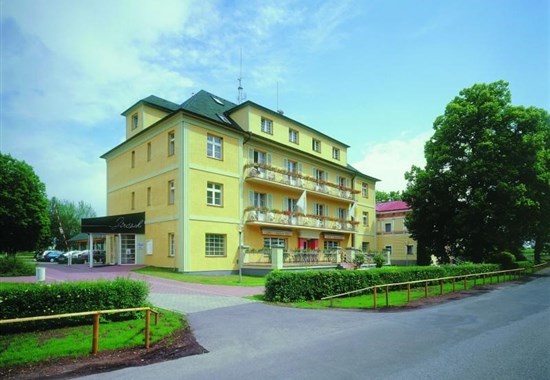 Konstantinovy Lázně - Lázeňský hotel JIRÁSEK - Západní Čechy